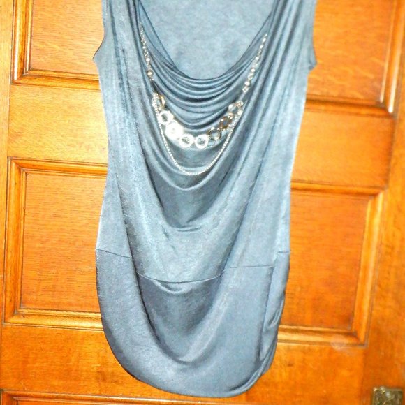 Amazing ~~~ RIPE ~~~TOP with Attached NECKLACE ~ XL - Picture 2 of 4